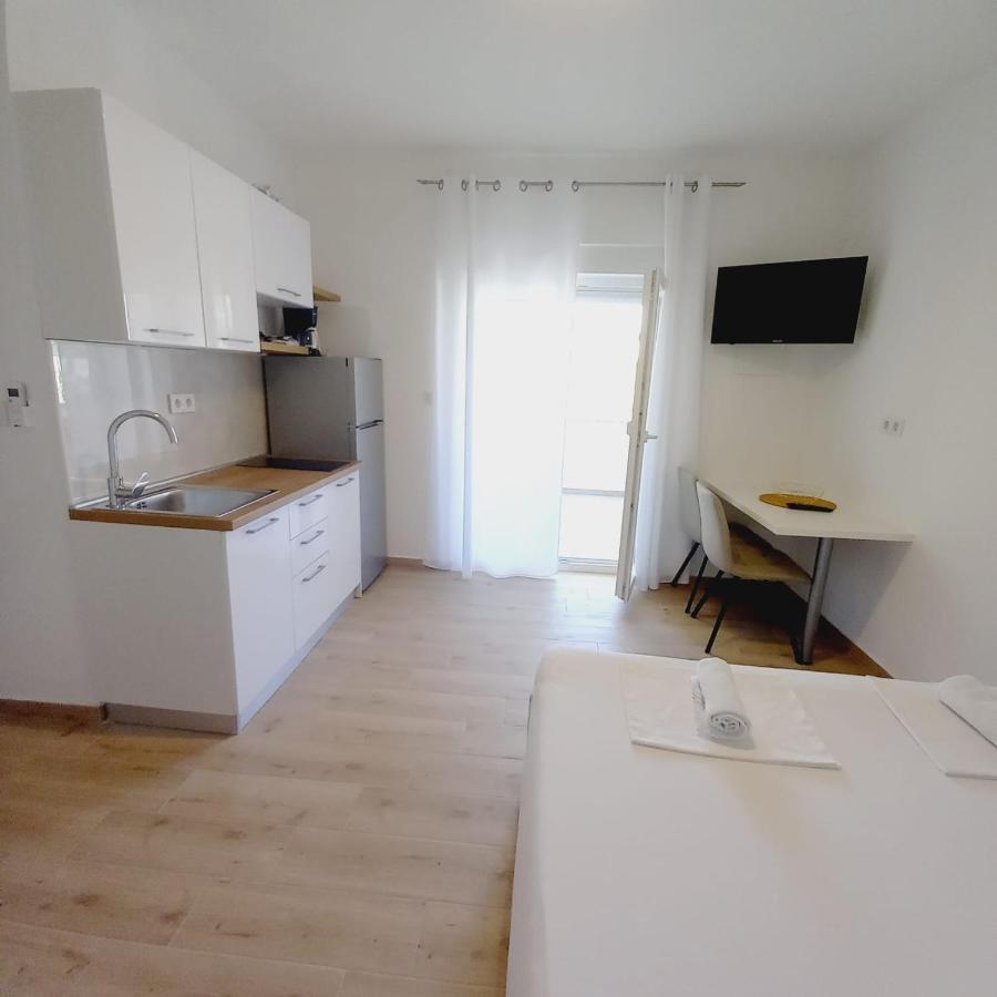 Apartments M & L Murter Exterior foto